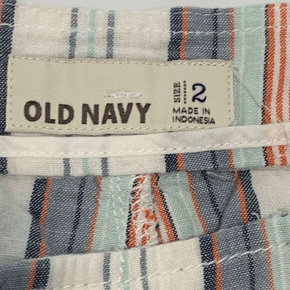 Old Navy Striped Cuffed Short - Picture 5 of 8